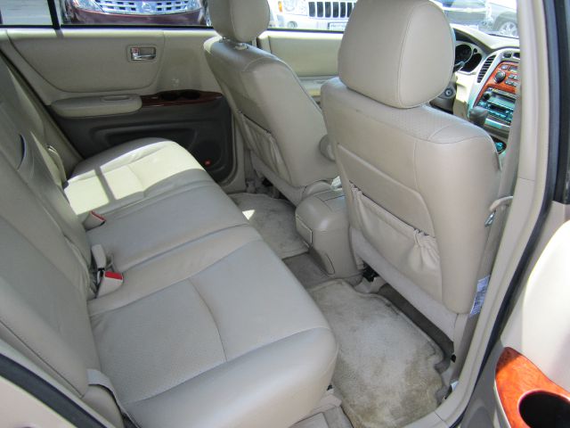 2004 Toyota Highlander 340 Wedge