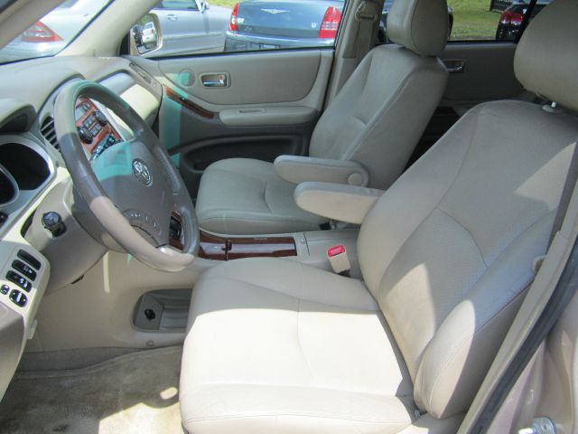 2004 Toyota Highlander 340 Wedge