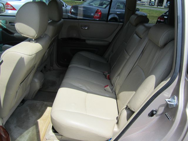 2004 Toyota Highlander 340 Wedge