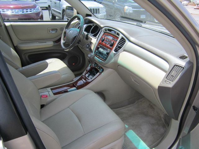 2004 Toyota Highlander 340 Wedge