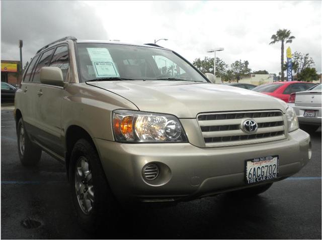 2005 Toyota Highlander 2 Dr SC2 Coupe