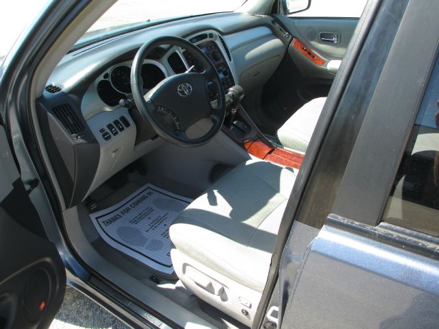 2005 Toyota Highlander SLT 25