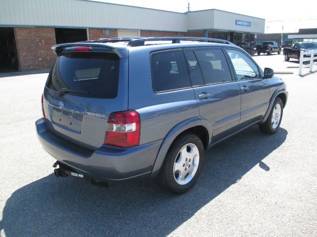 2005 Toyota Highlander SLT 25