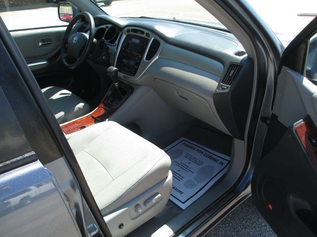 2005 Toyota Highlander SLT 25