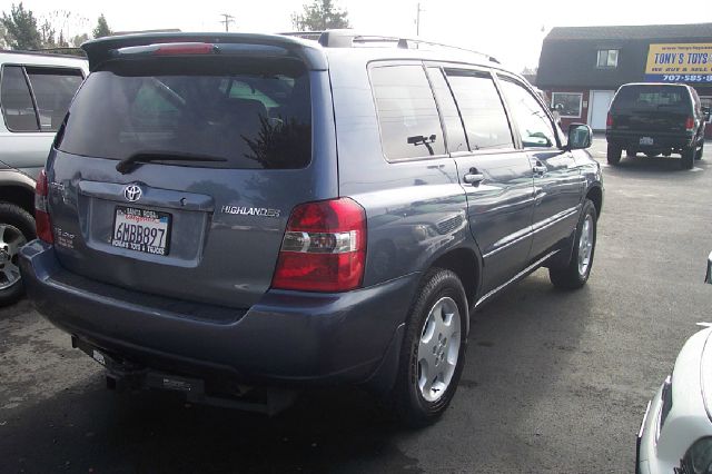 2005 Toyota Highlander 340 Wedge