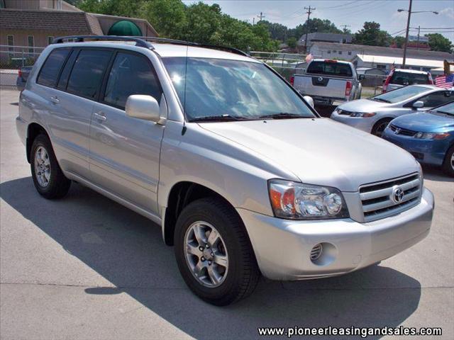 2005 Toyota Highlander 4dr 1500 4WD SLT 4x4 SUV