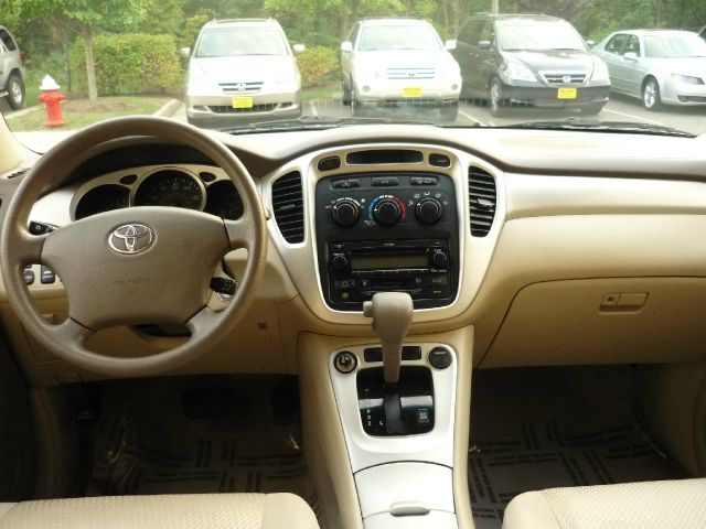 2005 Toyota Highlander 340 Wedge