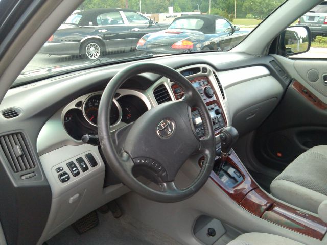 2005 Toyota Highlander QUAD CAB W