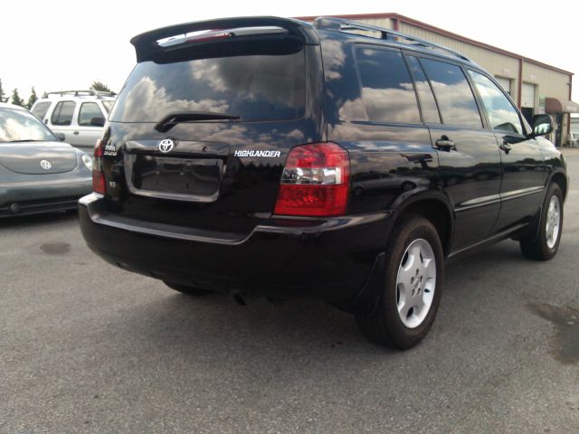 2005 Toyota Highlander QUAD CAB W