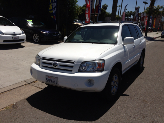 2005 Toyota Highlander QUAD CAB W