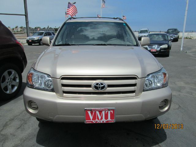 2005 Toyota Highlander QUAD CAB W