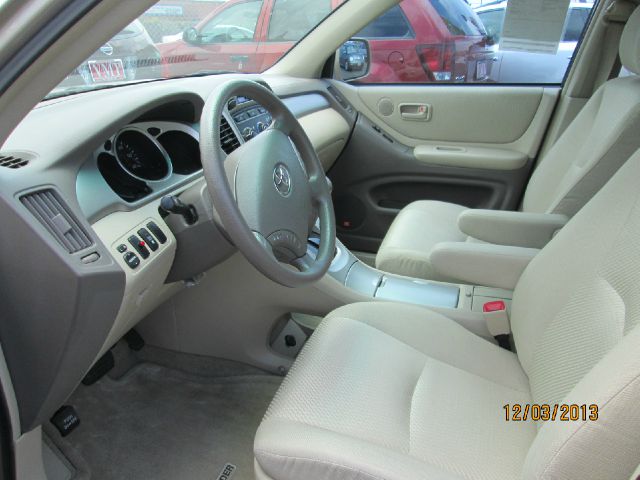 2005 Toyota Highlander QUAD CAB W