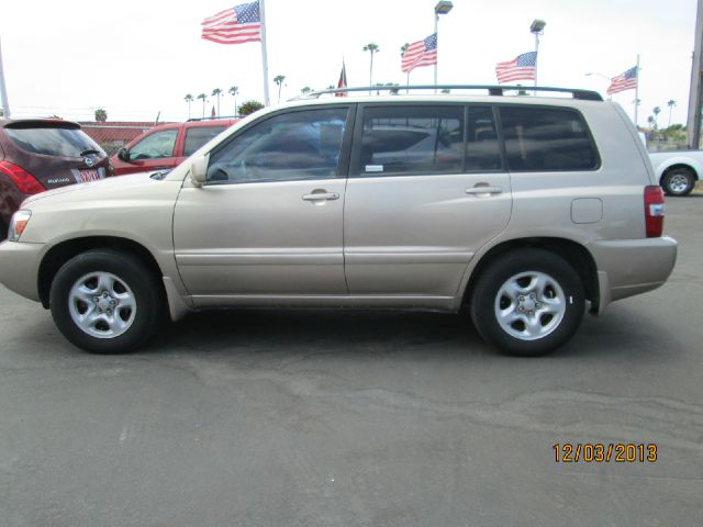 2005 Toyota Highlander QUAD CAB W