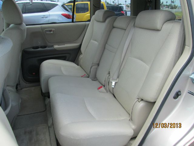 2005 Toyota Highlander QUAD CAB W