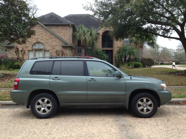 2005 Toyota Highlander QUAD CAB W