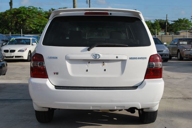 2005 Toyota Highlander Base, AWD, Loaded, Clean