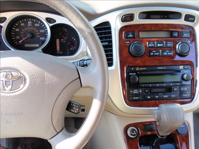 2005 Toyota Highlander SLT 25