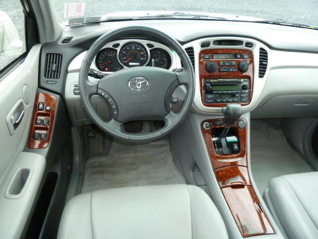 2005 Toyota Highlander SLT 25