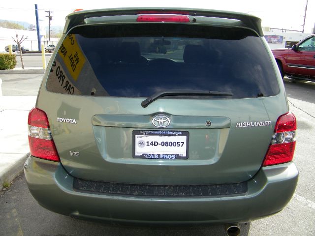 2005 Toyota Highlander QUAD CAB W