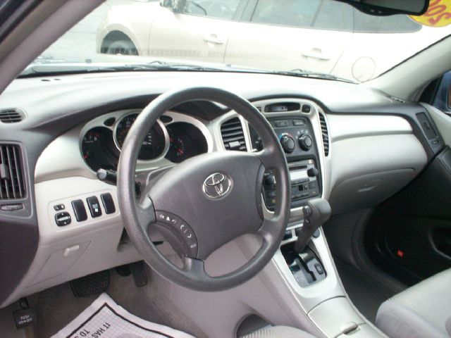 2005 Toyota Highlander Unknown