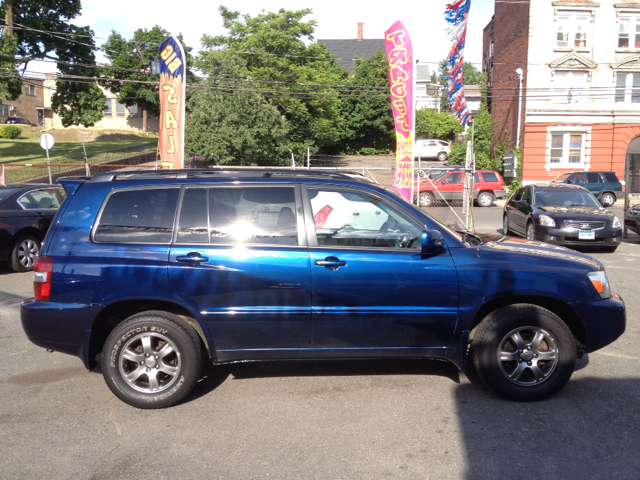 2005 Toyota Highlander Ram 3500 Diesel 2-WD