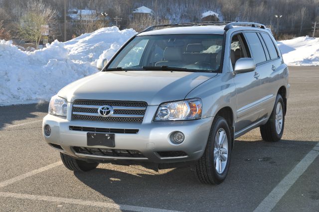 2006 Toyota Highlander Ram 3500 Diesel 2-WD