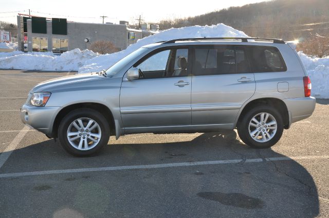 2006 Toyota Highlander Ram 3500 Diesel 2-WD