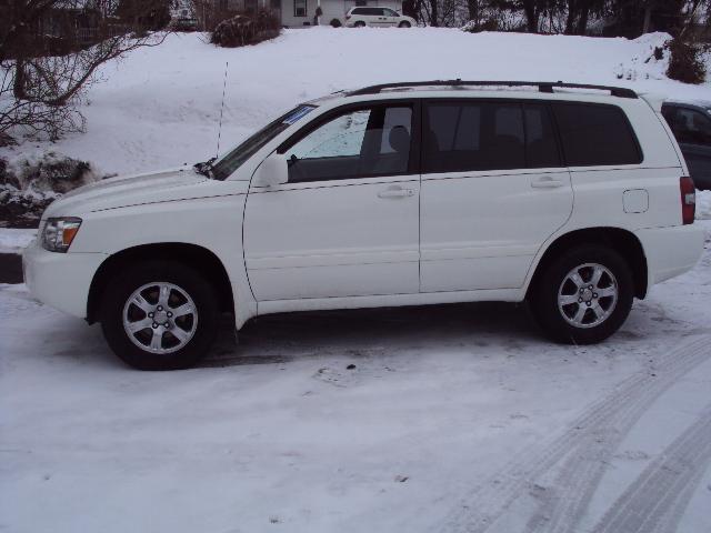 2007 Toyota Highlander MOON Roof, Finance From 3.9