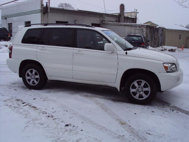 2007 Toyota Highlander MOON Roof, Finance From 3.9