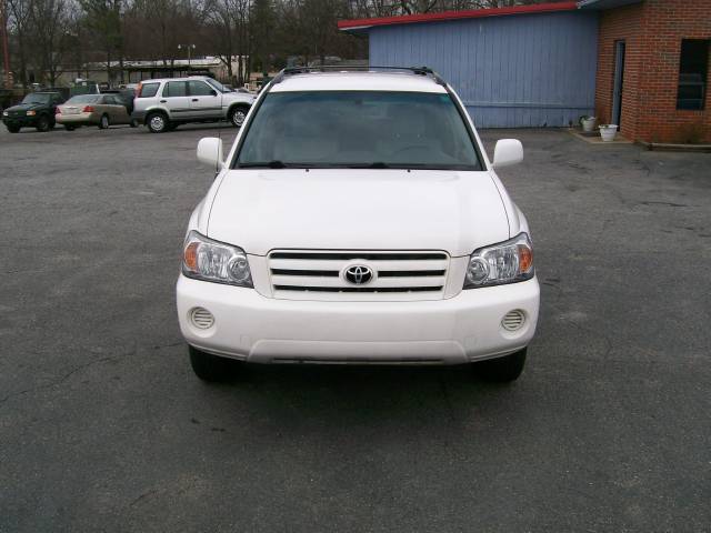 2007 Toyota Highlander MOON Roof, Finance From 3.9