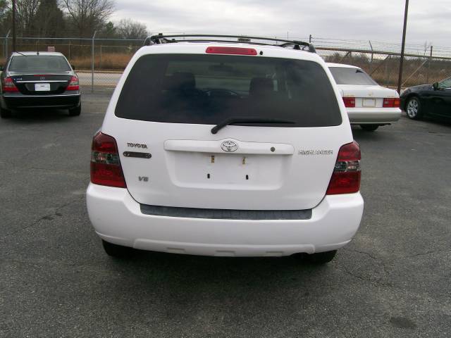 2007 Toyota Highlander MOON Roof, Finance From 3.9