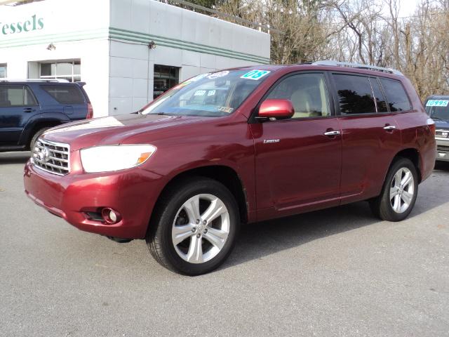 2008 Toyota Highlander 540ia 4dr Sdn 5-spd Auto