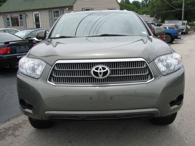 2008 Toyota Highlander Ram 3500 Diesel 2-WD