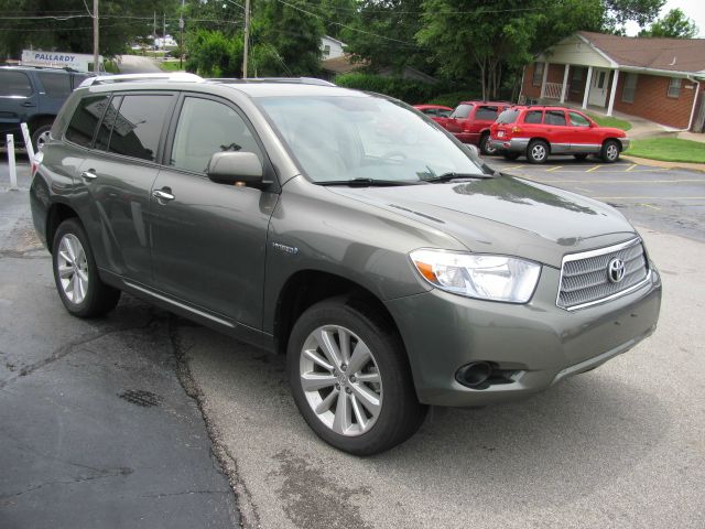 2008 Toyota Highlander Ram 3500 Diesel 2-WD