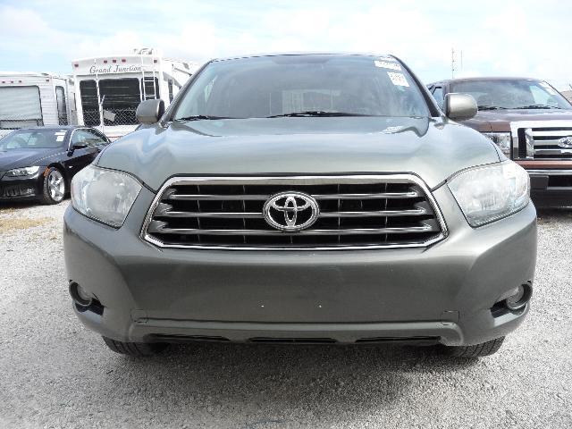 2008 Toyota Highlander 540ia 4dr Sdn 5-spd Auto