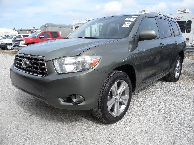 2008 Toyota Highlander 540ia 4dr Sdn 5-spd Auto