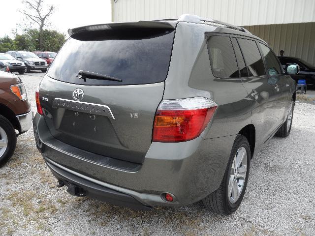 2008 Toyota Highlander 540ia 4dr Sdn 5-spd Auto