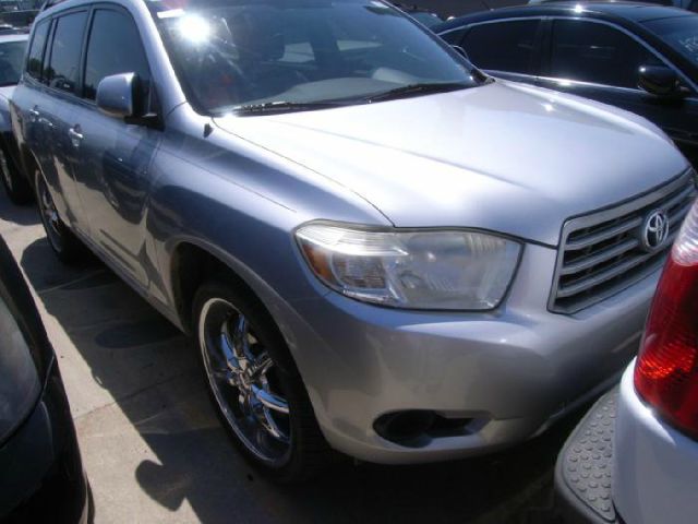 2008 Toyota Highlander Elk Conversion Van