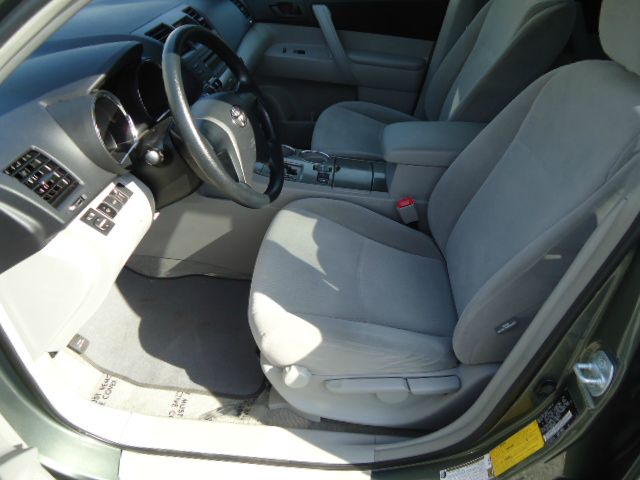 2008 Toyota Highlander 528ia 4dr Sdn Auto Sedan