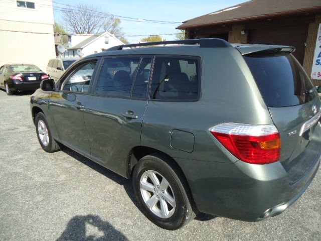 2008 Toyota Highlander 528ia 4dr Sdn Auto Sedan