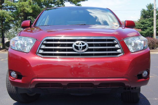 2008 Toyota Highlander Elk Conversion Van