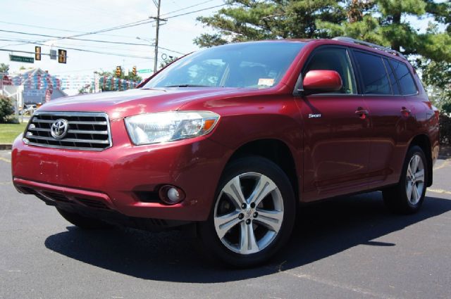 2008 Toyota Highlander Elk Conversion Van