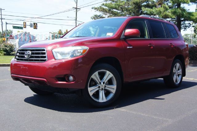 2008 Toyota Highlander Elk Conversion Van