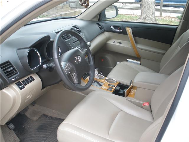 2009 Toyota Highlander Gladiator Conversion