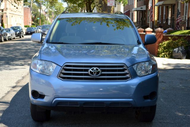 2010 Toyota Highlander 4X4 QUAD CAB GAS SLT