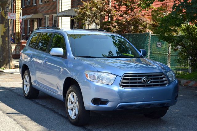 2010 Toyota Highlander 4X4 QUAD CAB GAS SLT