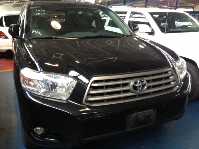 2010 Toyota Highlander Elk Conversion Van