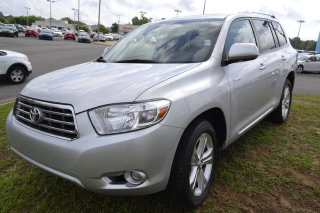 2010 Toyota Highlander LS Flex Fuel 4x4 This Is One Of Our Best Bargains