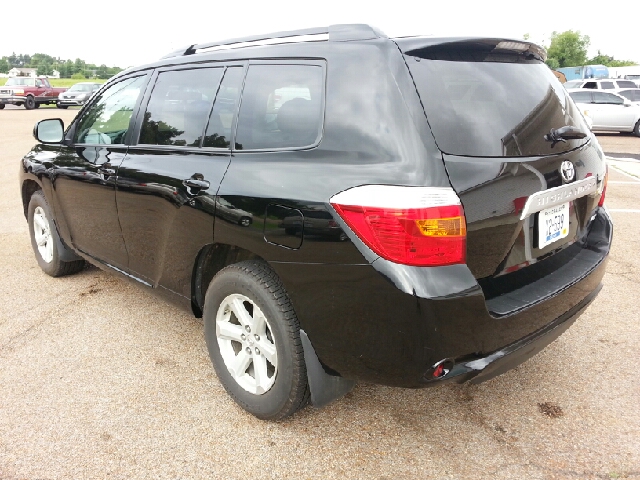 2010 Toyota Highlander Elk Conversion Van