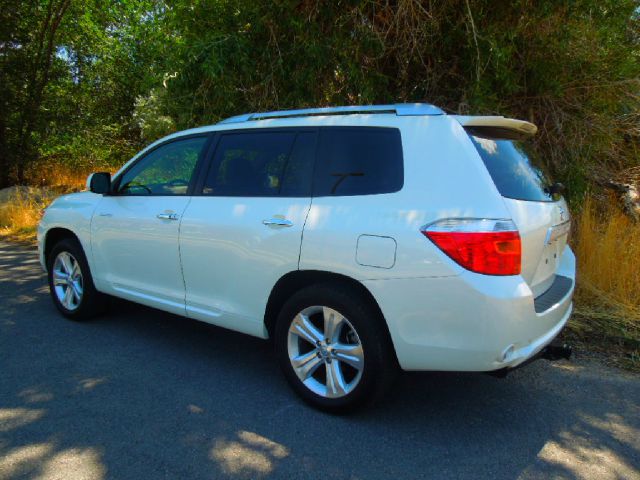 2010 Toyota Highlander Super